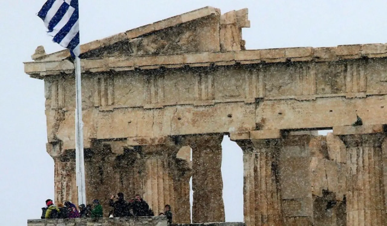 Grecia cede posiciones y acepta que pedirá una ampliación del rescate