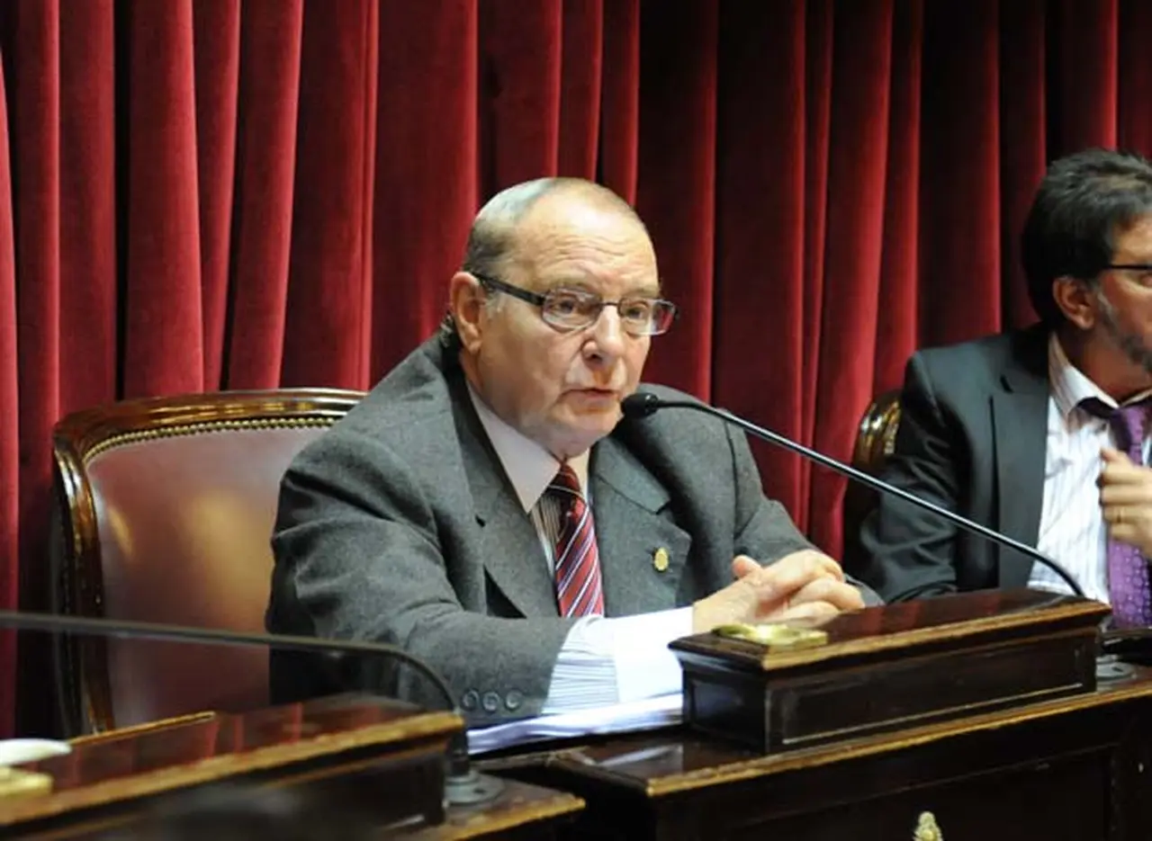 Senador K: el de Nisman fue un "crimen pasional entre un amor homosexual"