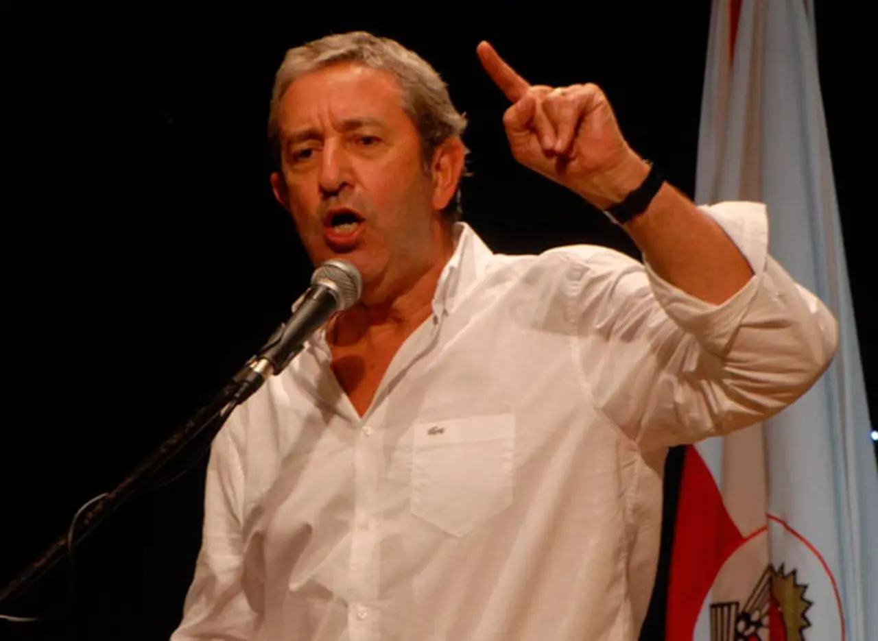 Luego de la aprobación del acuerdo con el PRO, Cobos bajó su candidatura
