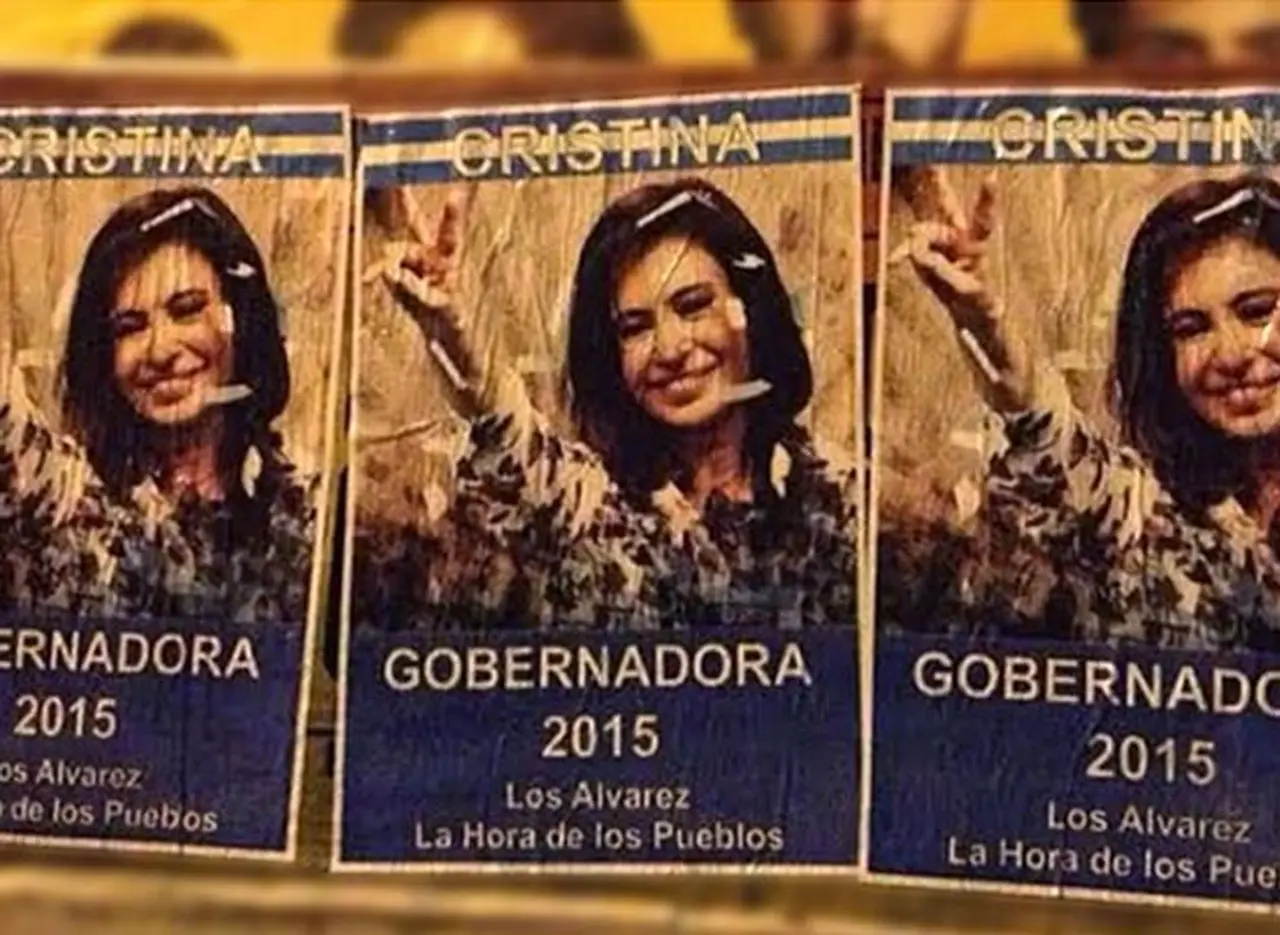 Guerra de afiches: Cristina "candidata" en la provincia y Cavallo vice de Macri