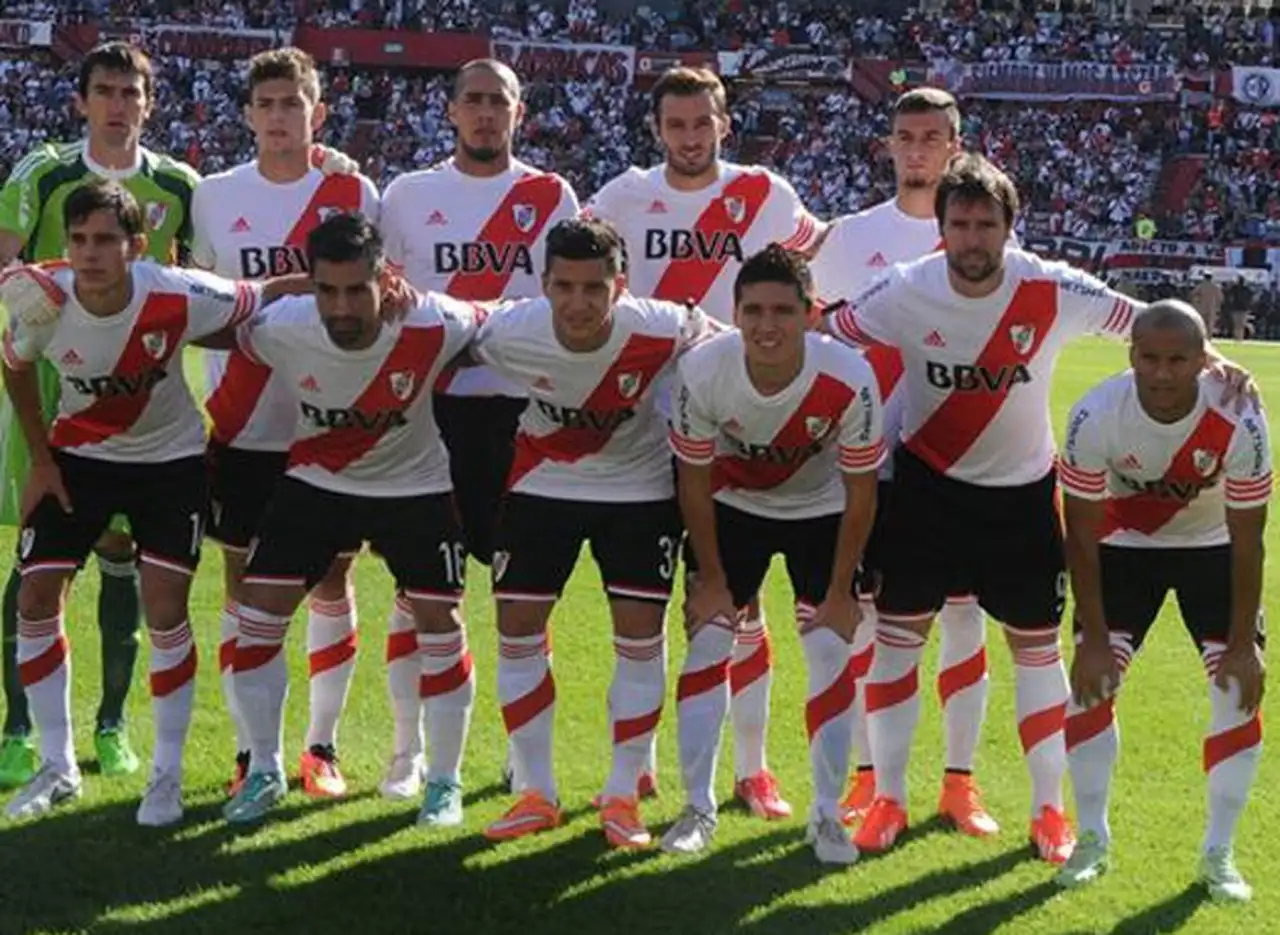 ¿Se va Adidas? Under Armour negocia para vestir a River Plate