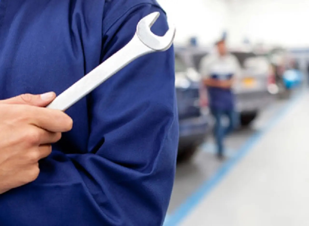 IguanaFix.com suma a su plataforma la reparación de autos a domicilio