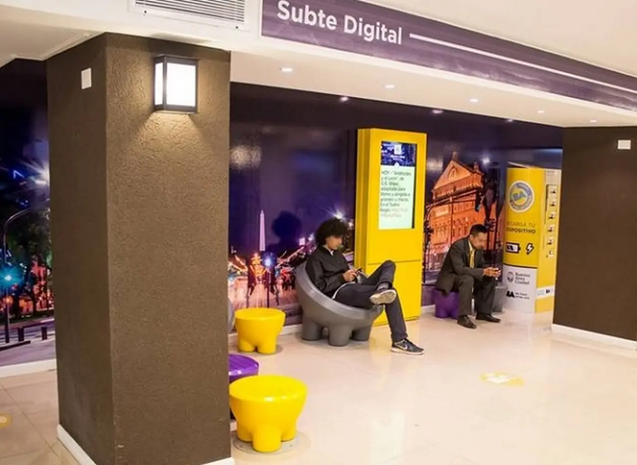 El subte suma nuevos espacios con wifi gratis en la Ciudad