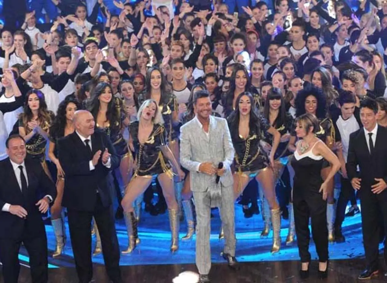 Con más de 800 artistas en escena, volvió ShowMatch a la pantalla del 13