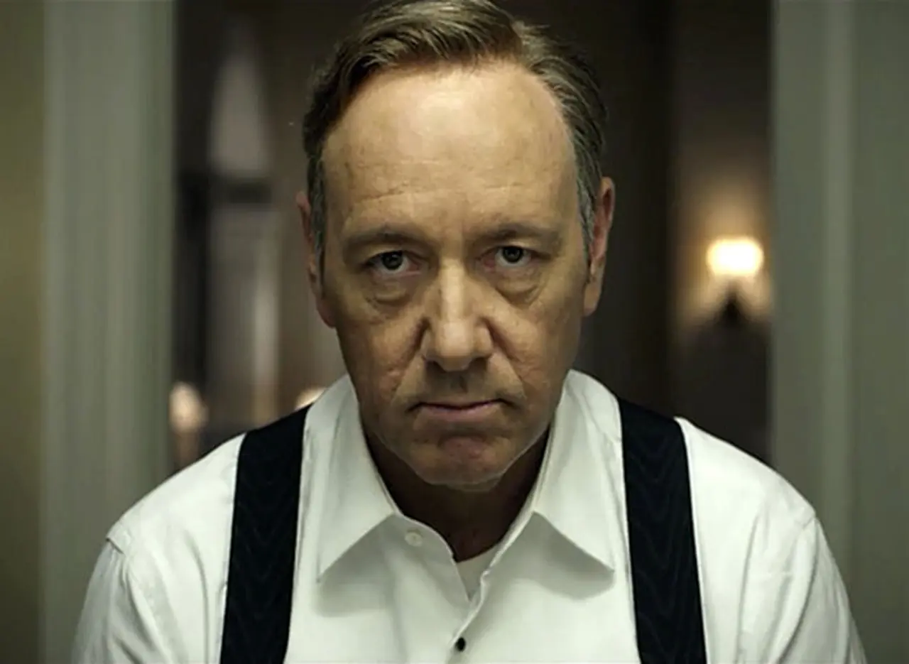 ¿Con qué personaje de serie de televisión se codea usted en la oficina?