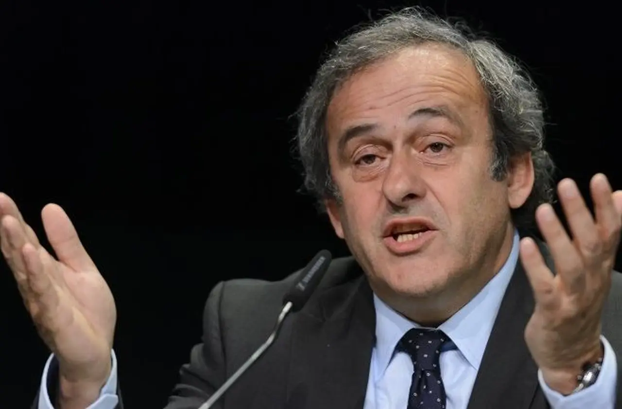 La UEFA pidió la renuncia de Blatter y amenazó con dejar el comité de la FIFA