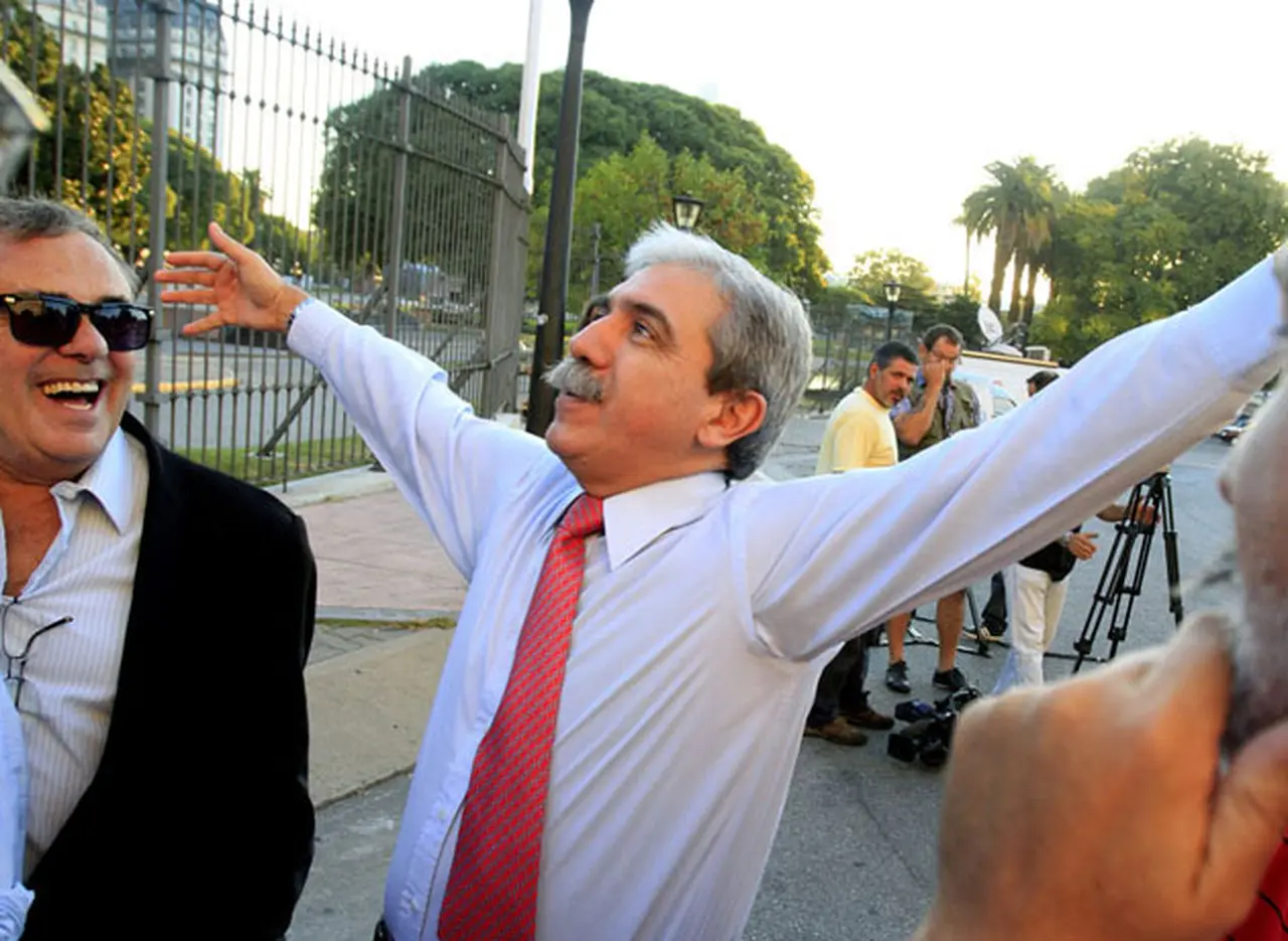 Según Aní­bal Fernández, en la Argentina hay menos pobreza que en Alemania