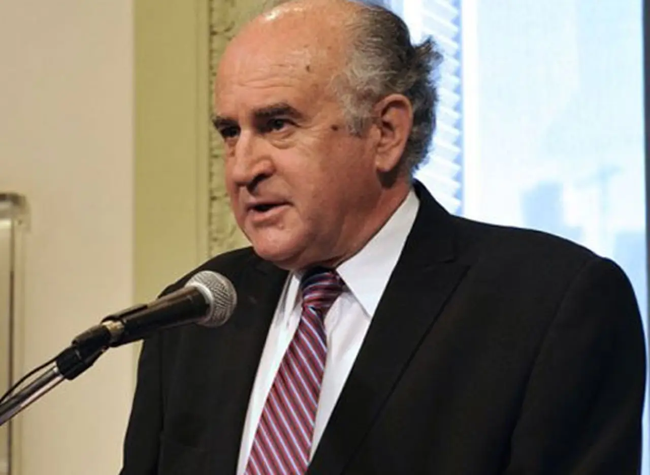 Parrilli, sobre la nueva SIDE: "No vamos a ir a las calles a ver quién compra dólares"