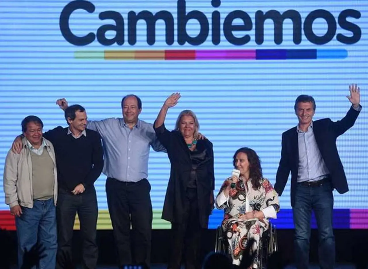La aprobación a la gestión del Gobierno subió al 60% en junio, pese a los errores