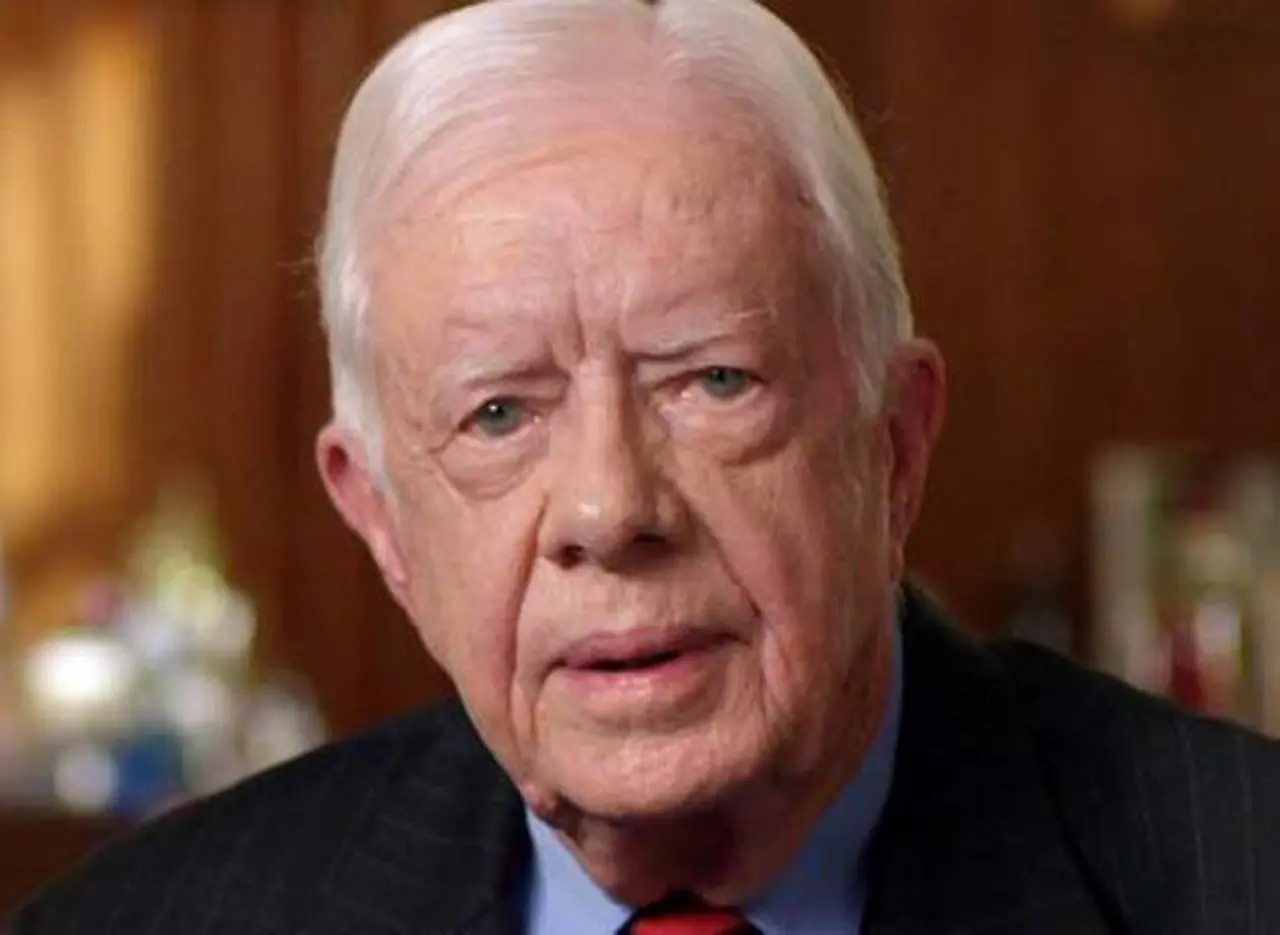 El ex presidente de EE.UU. Jimmy Carter informó que tiene cáncer