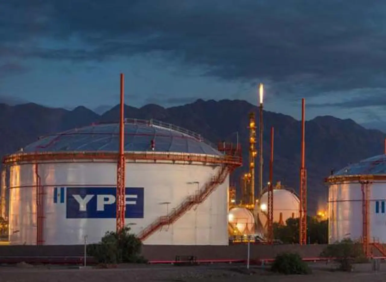 Derrame en Comodoro: YPF asegura que recuperó casi la totalidad del crudo