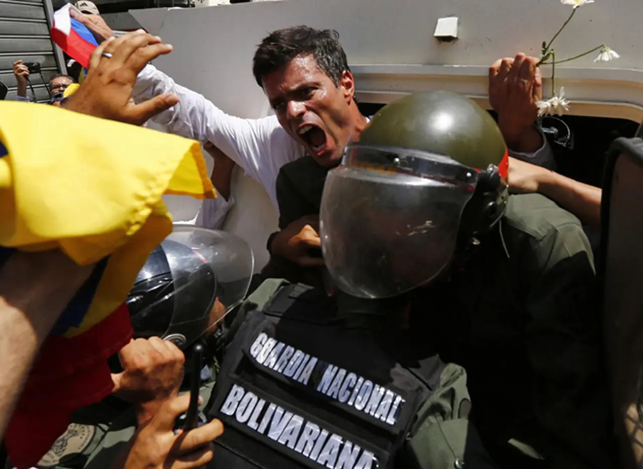 Venezuela: condenan a 14 años de cárcel al lí­der opositor Leopoldo López