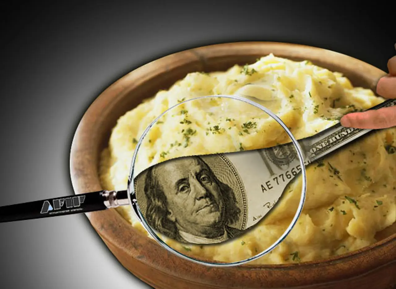 La AFIP encontró la forma de cobrarles impuestos a los que hacen "puré" con el dólar ahorro