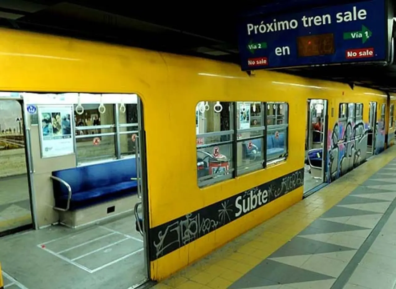 La Justicia liberó los coches del subte C que el Gobierno tiene frenados en el Puerto