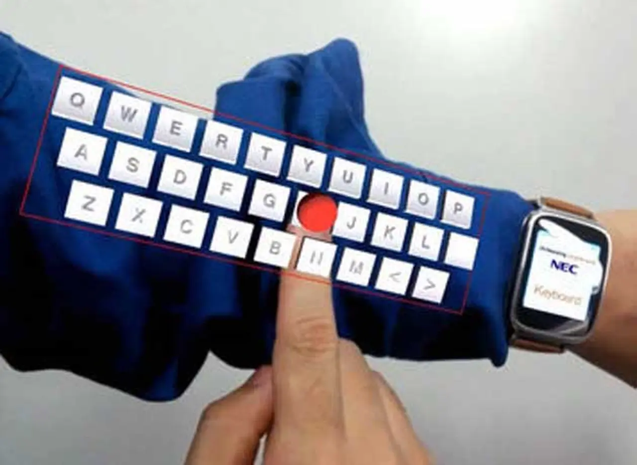 Empresa japonesa crea un teclado virtual que se proyecta sobre el brazo