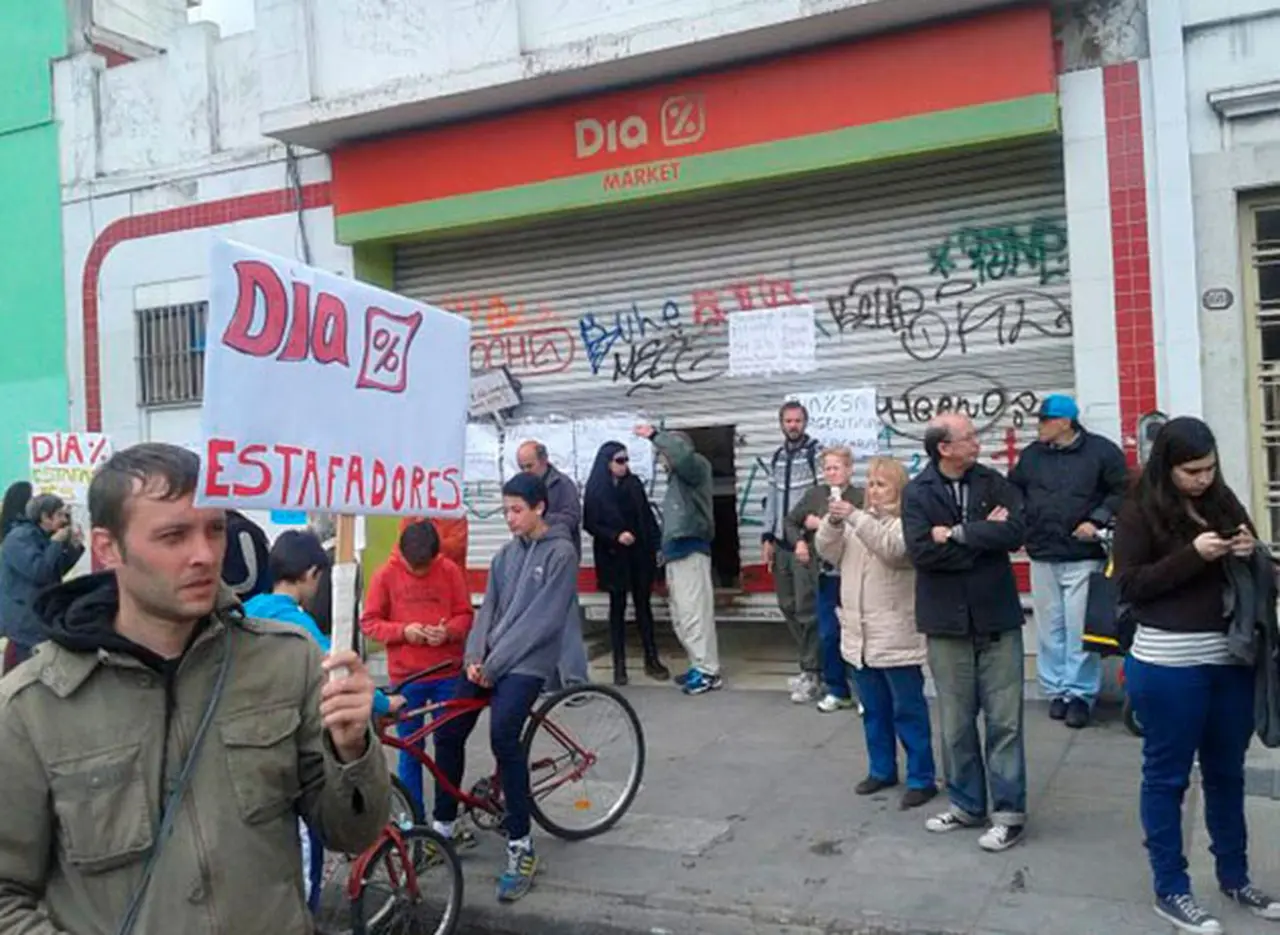 DIA, en la mira: 1.600 empleados inician una mega demanda por presunto fraude laboral y asociación ilí­cita