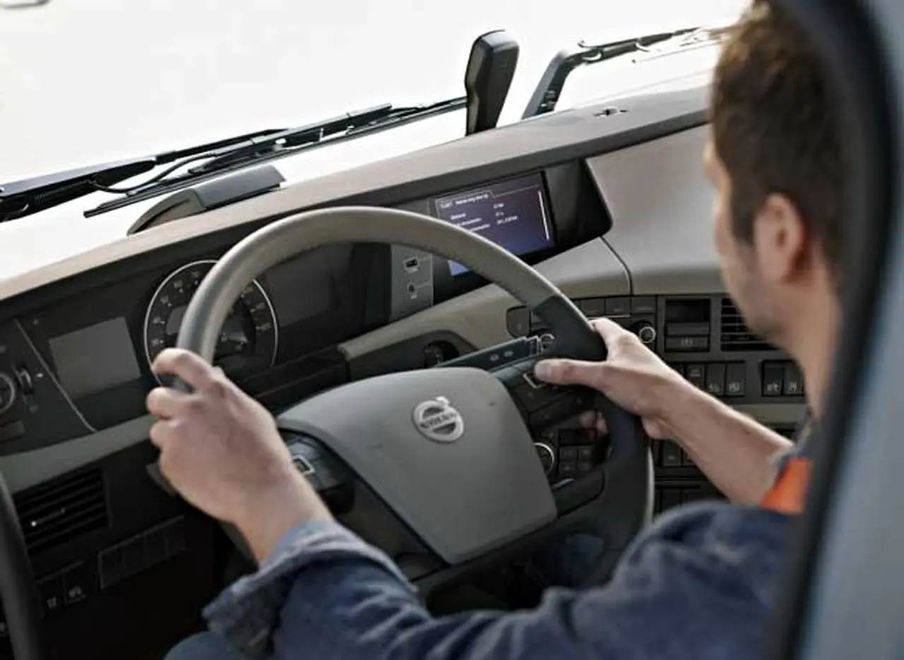 Volvo convierte a sus camiones en "inteligentes" para transformar el negocio del transporte