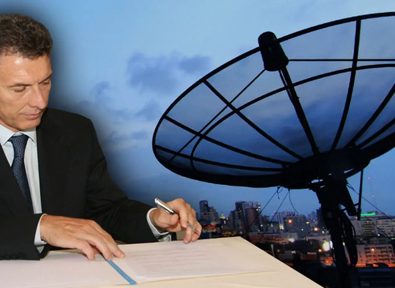 El gobierno de Cambiemos sella la paz con Clarí­n y quiere tener una nueva ley para "telcos" y cableros