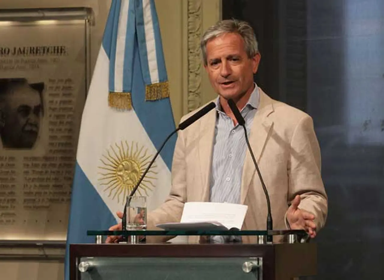 Prometen ir fuerte contra personal que no cumple una función en el Estado