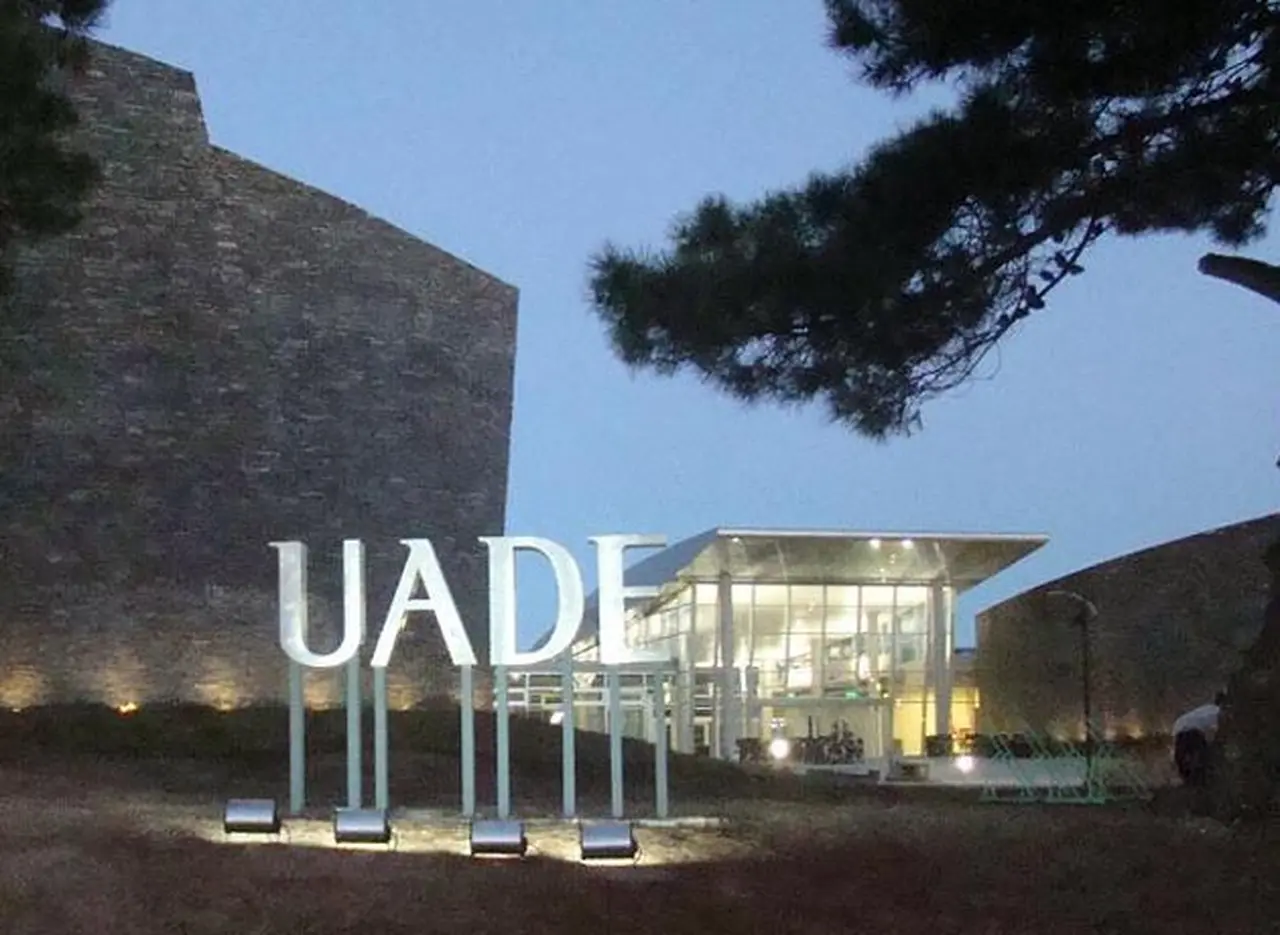 UADE lanza un Programa de Desarrollo Ejecutivo en formato "blended"