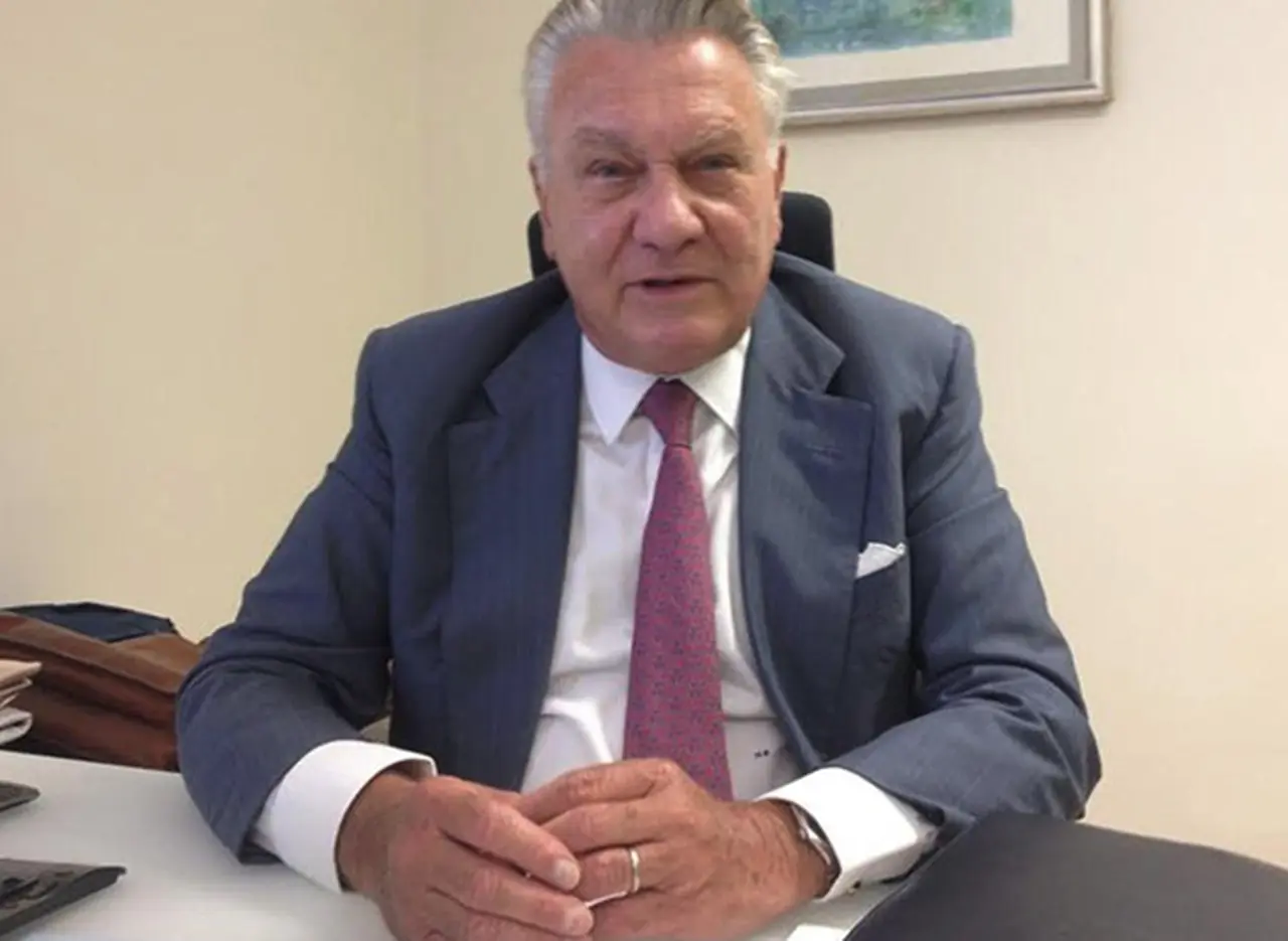 La letra chica del acuerdo con los bonistas italianos: pago "cash" de u$s1.350 M y una quita en intereses
