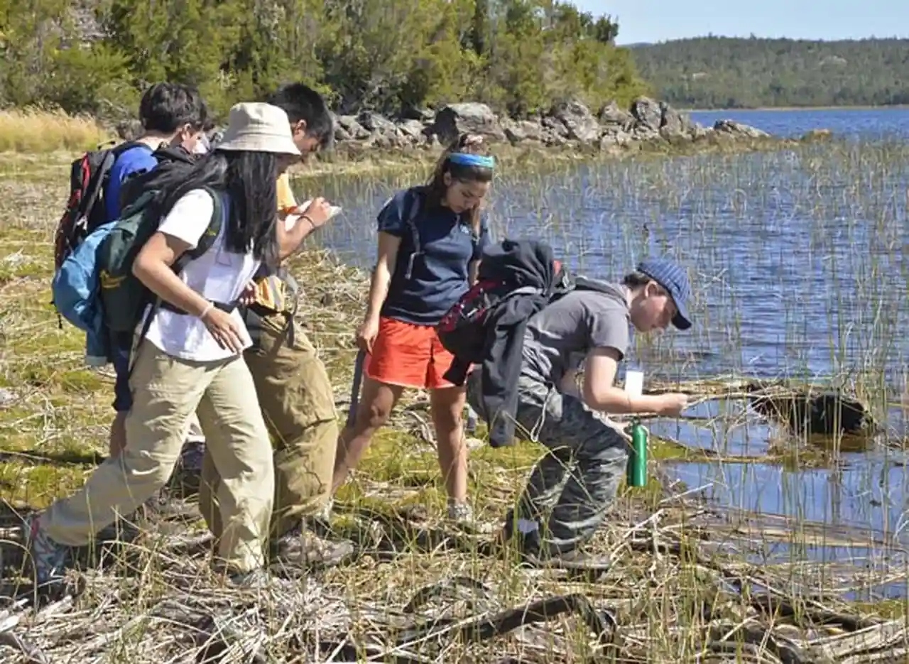 Bayer fomenta el interés de los jóvenes por la ciencia en un campamento internacional