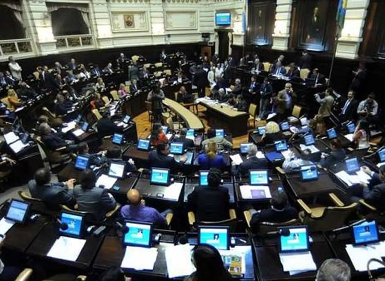 Aprueban un aumento en las tasas de servicios administrativos y judiciales