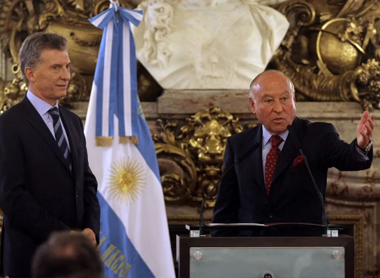 La lluvia de dólares por ahora es sólo desde organismos: llegan u$s2.000 millones de la CAF para obras