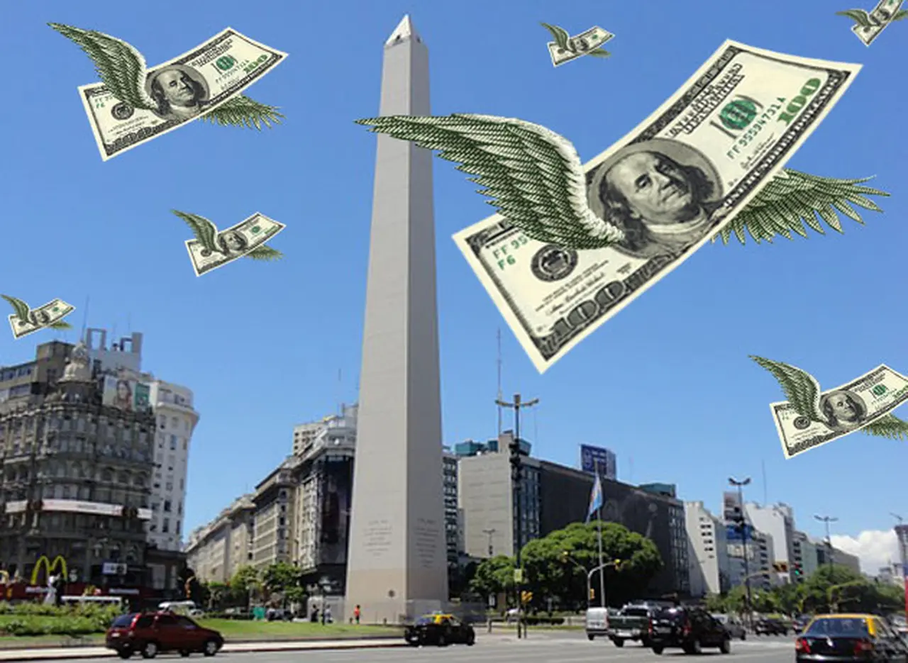 La fuga de capitales no deja de batir récords: este año ya se fueron 54% más que en todo el 2016