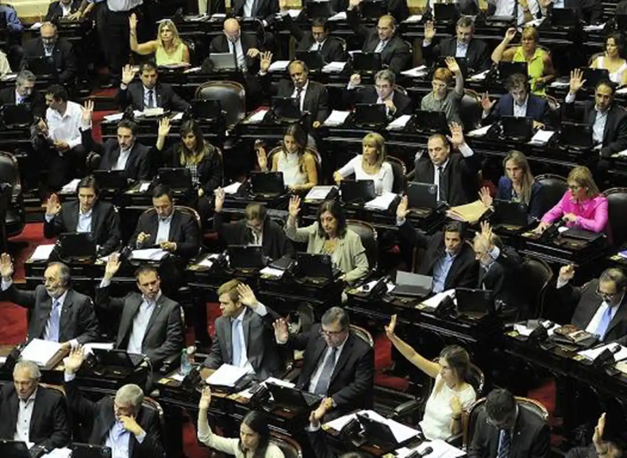 Cambiemos defiende "salariazo" de diputados: "La inflación llega para todos"