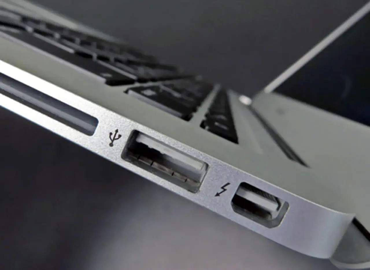 ¿Por qué las nuevas Macbook Pro no llevan lector de tarjetas SD?