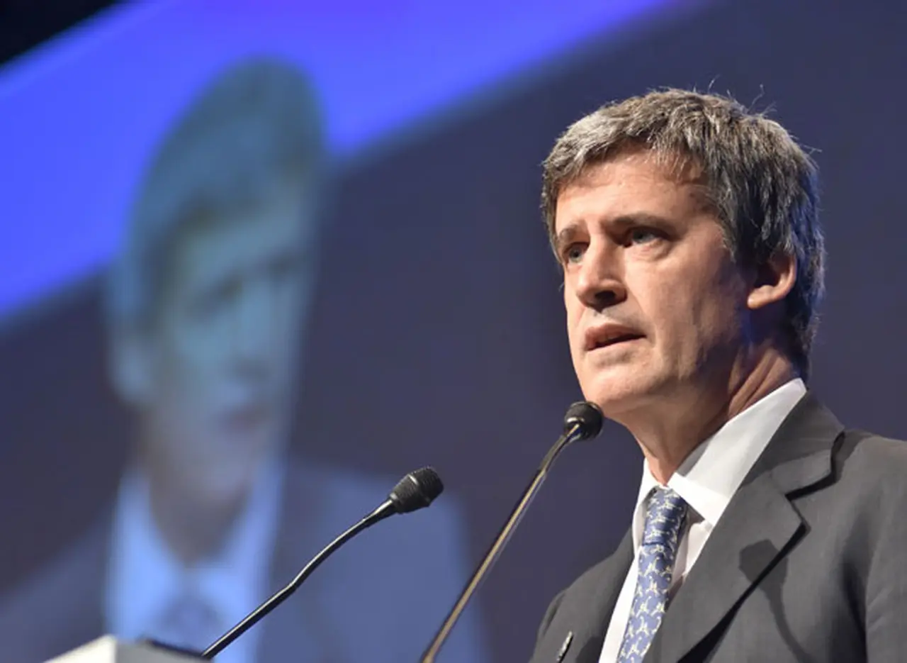 Prat Gay criticó la Emergencia Social: "Ojalá pudiéramos crear 10 millones de puestos de trabajo por ley"