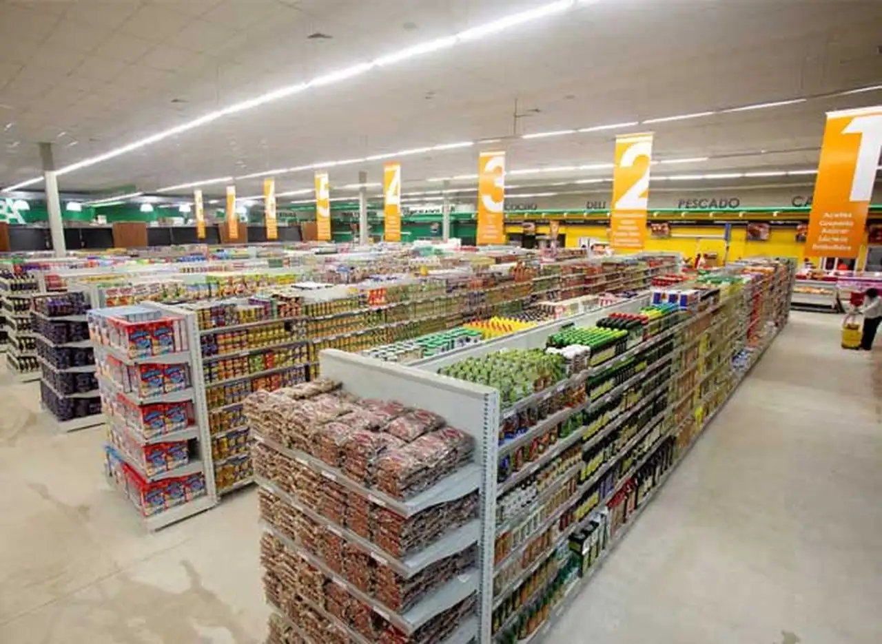 La caí­da del consumo, sin freno: bajan 4,6% los volúmenes de venta