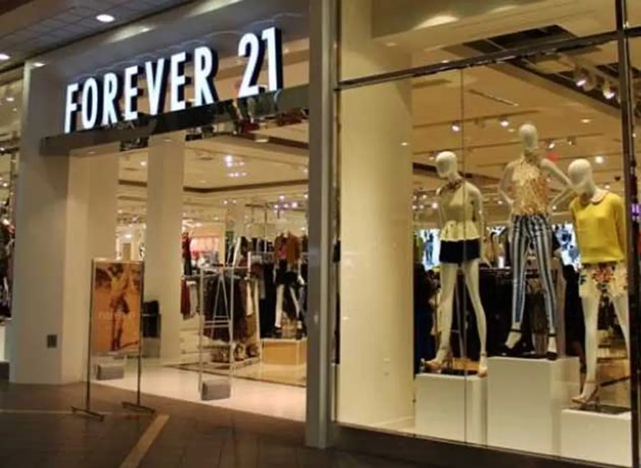 Forever 21 lanzó alerta sobre un "posible incidente" de seguridad con tarjetas