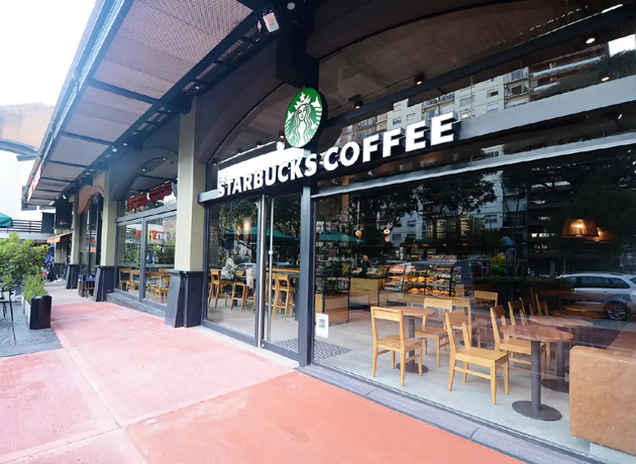 Starbucks planea abrir 220 tiendas en el paí­s en los próximos cinco años
