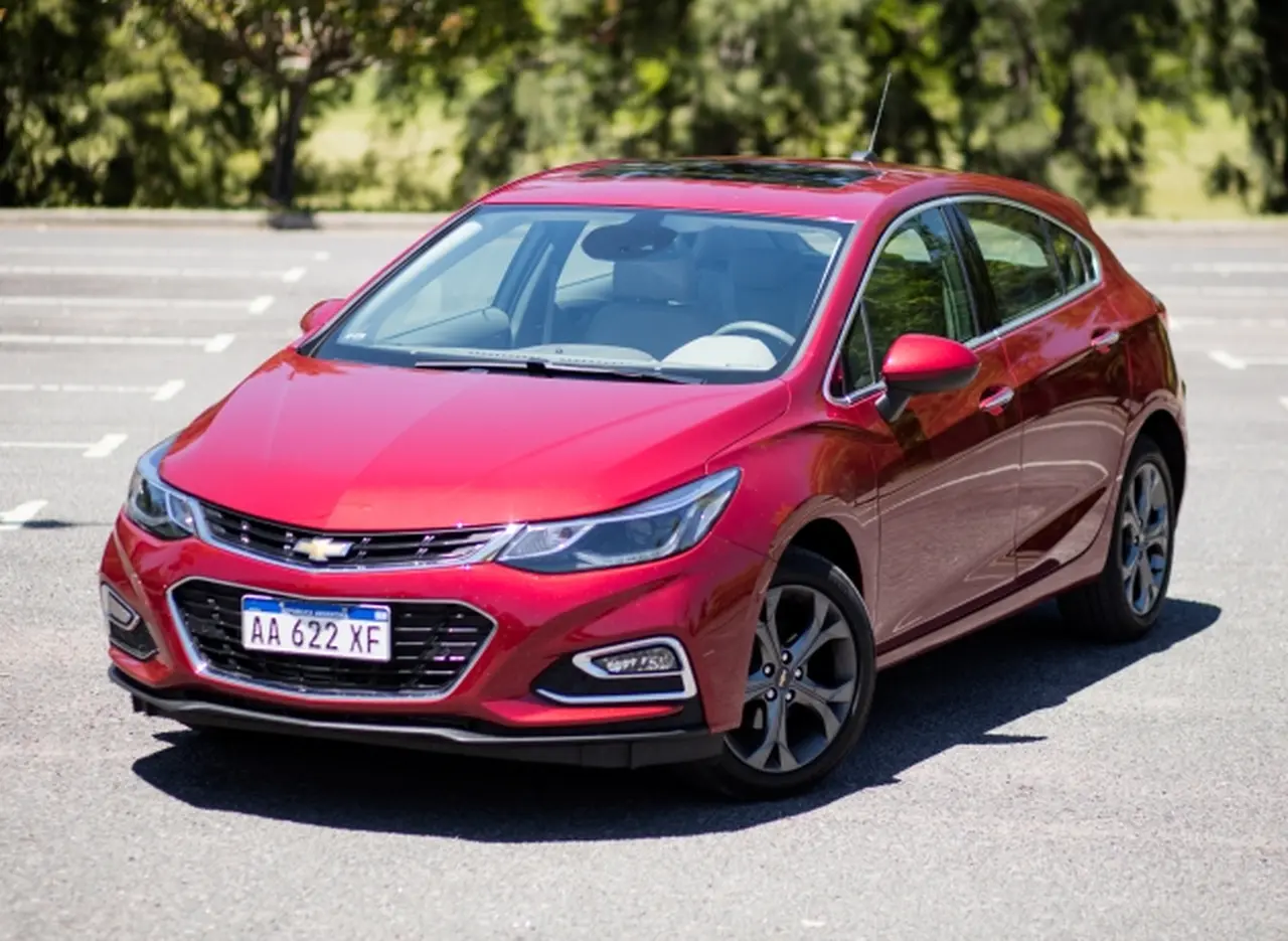 El nuevo Chevrolet Cruze cinco puertas ya se vende en la Argentina