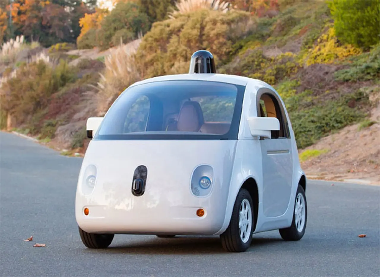 Google crea una compañí­a independiente para sus autos sin conductor