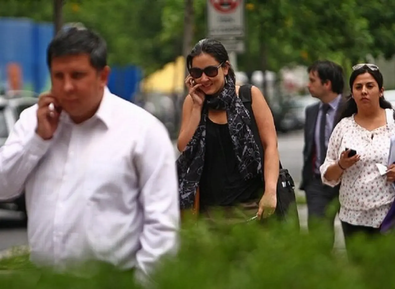 Cambiar de compañí­a móvil sin perder el número deberá hacerse en un dí­a