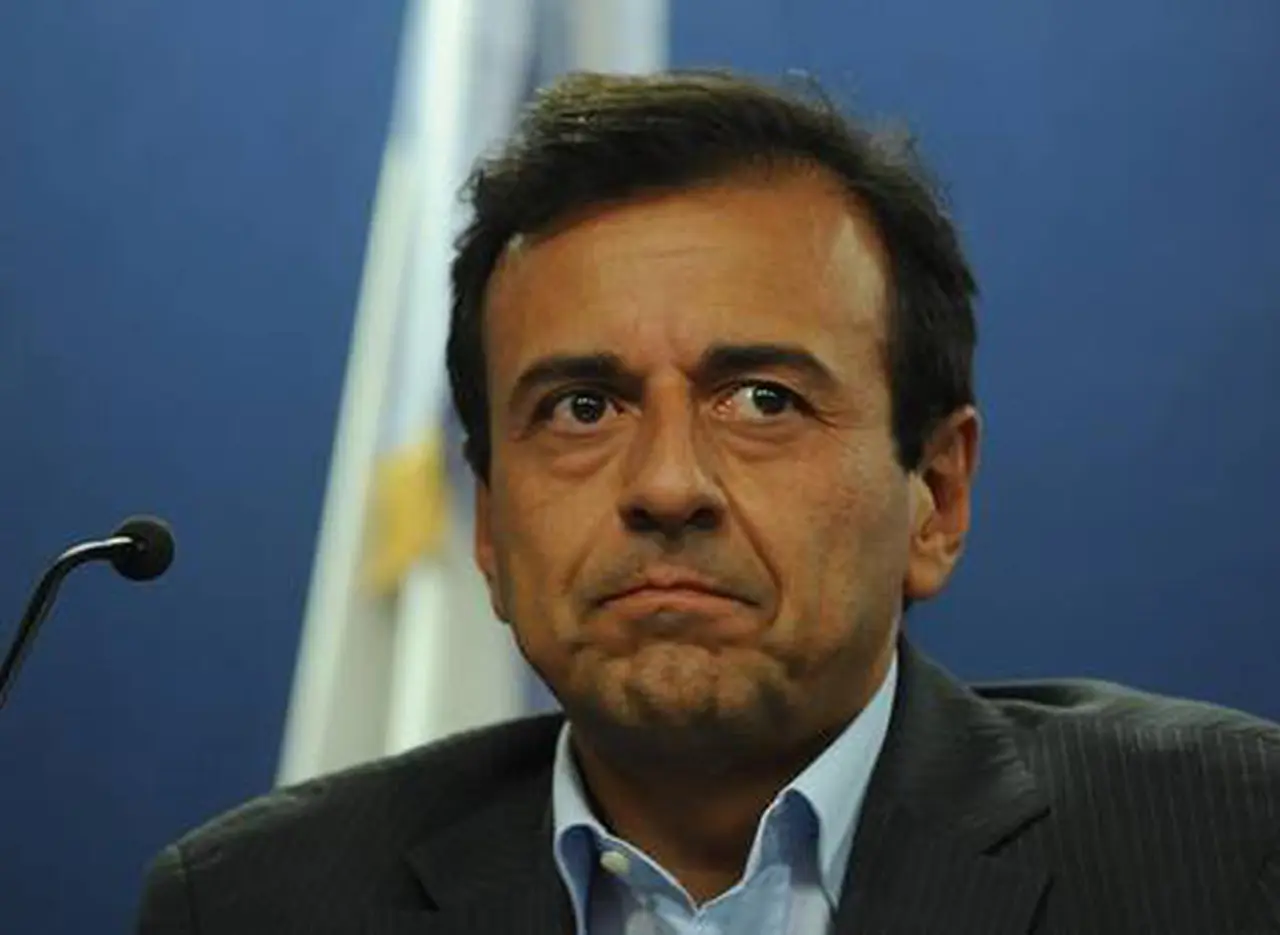 Denuncian a Quintana por beneficiarse con el precio de los medicamentos