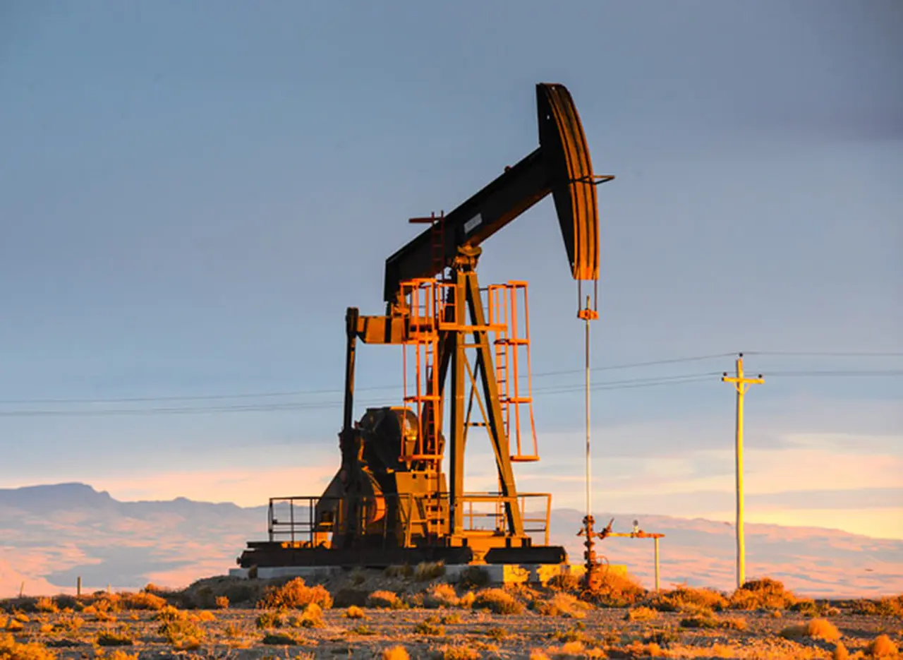 Advierten por 6.000 despidos en la industria petrolera