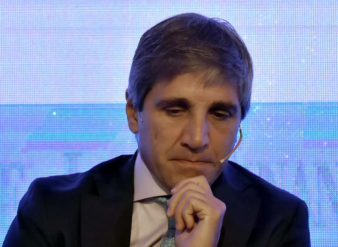 Gran demanda de inversores por Letras en dólares a 7 meses