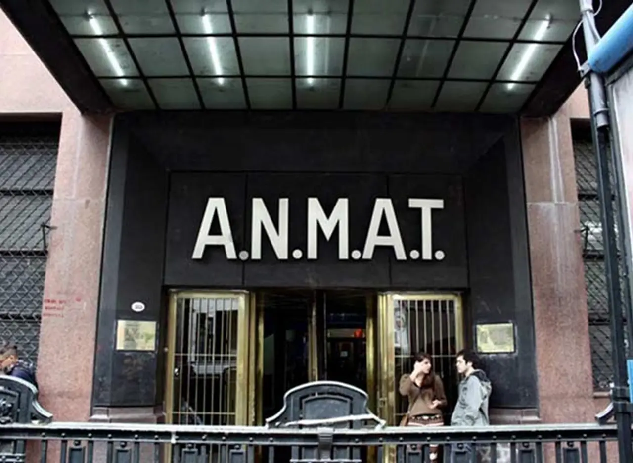 Anmat prohibió el uso y la comercialización de un filtro de agua para el hogar y otros productos