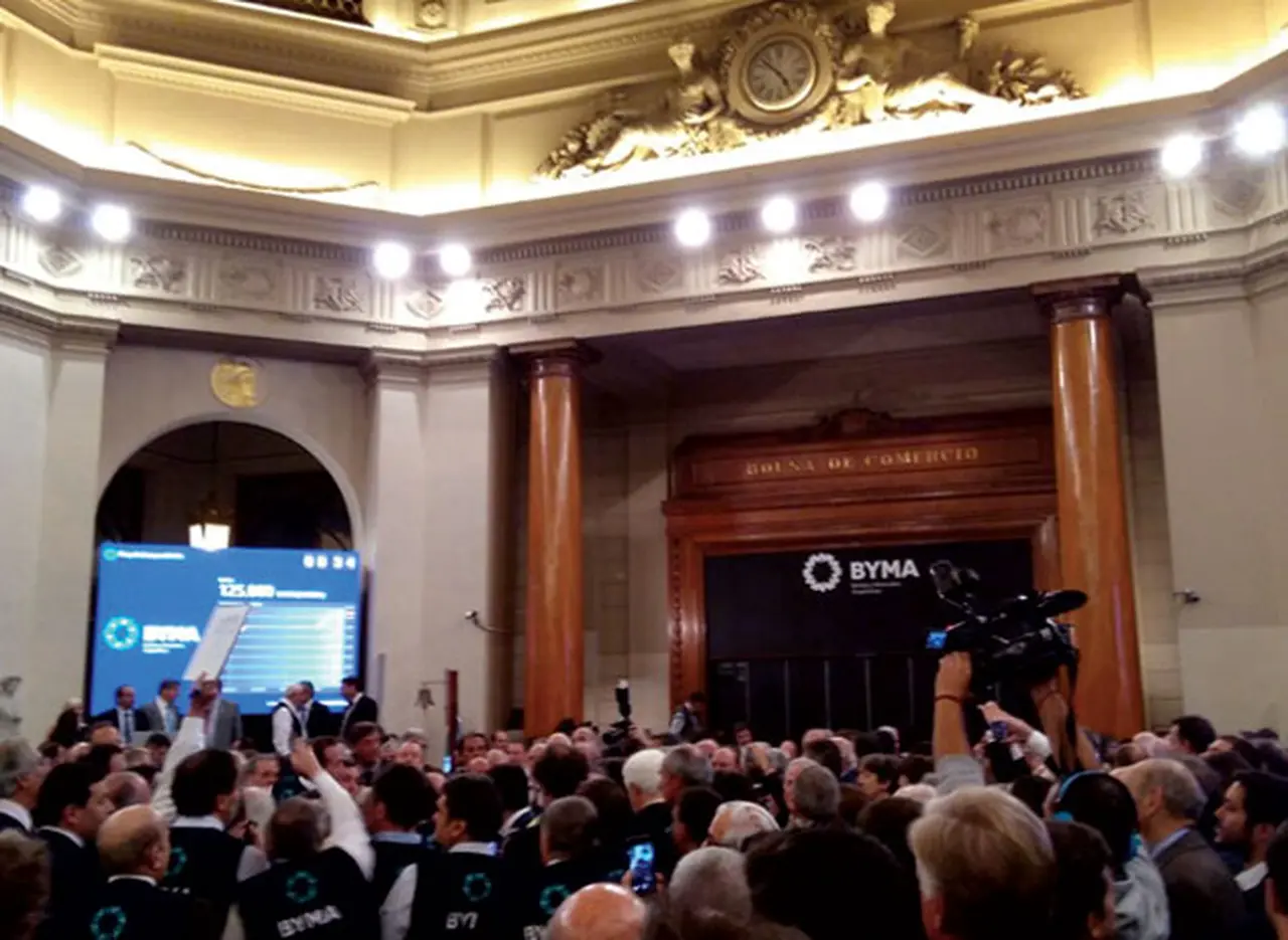 Sonó la campana del BYMA, la nueva bolsa de valores argentina