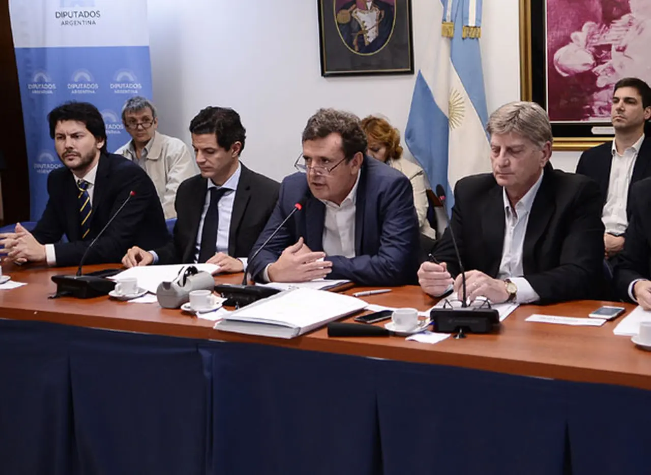 El Gobierno defendió en el Congreso el proyecto "Compre Argentino"