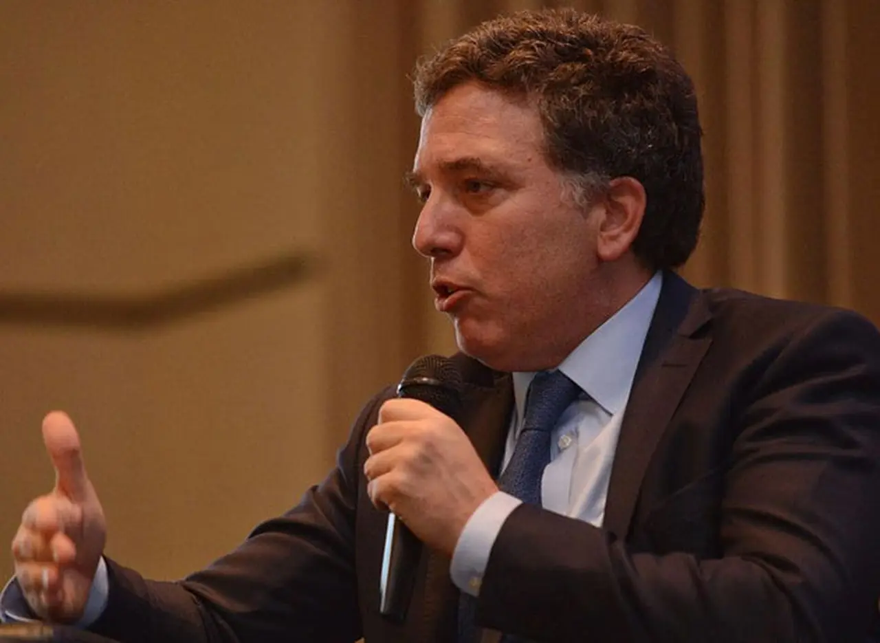 El ministro Dujovne prometió que "se vienen 20 años de crecimiento"