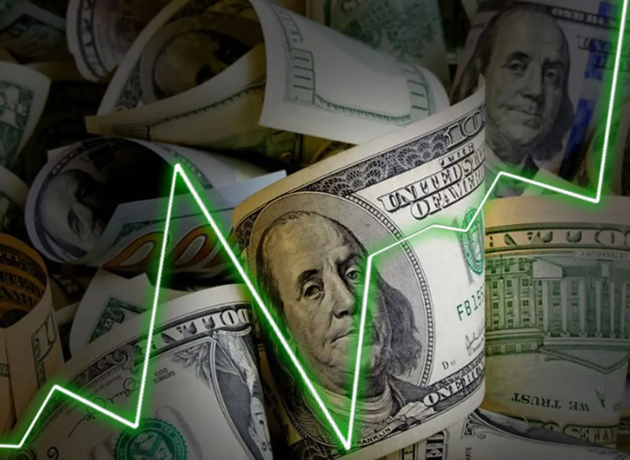 Rumores, idas y vueltas: con más pesos en el mercado, el dólar marcó un nuevo récord de $17,57 y luego cayó