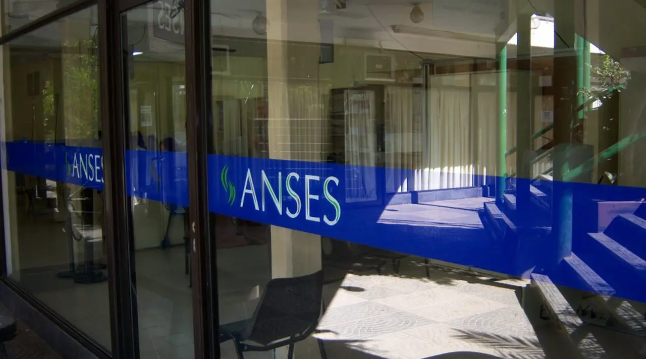Sin cambios en fondo de ANSES y logró dictamen el proyecto que reemplaza a mega DNU