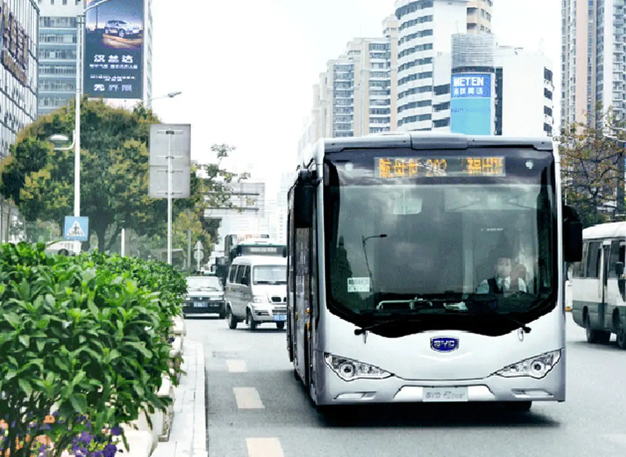 La automotriz china ByD eligió la provincia de Buenos Aires para la fabricación de colectivos eléctricos