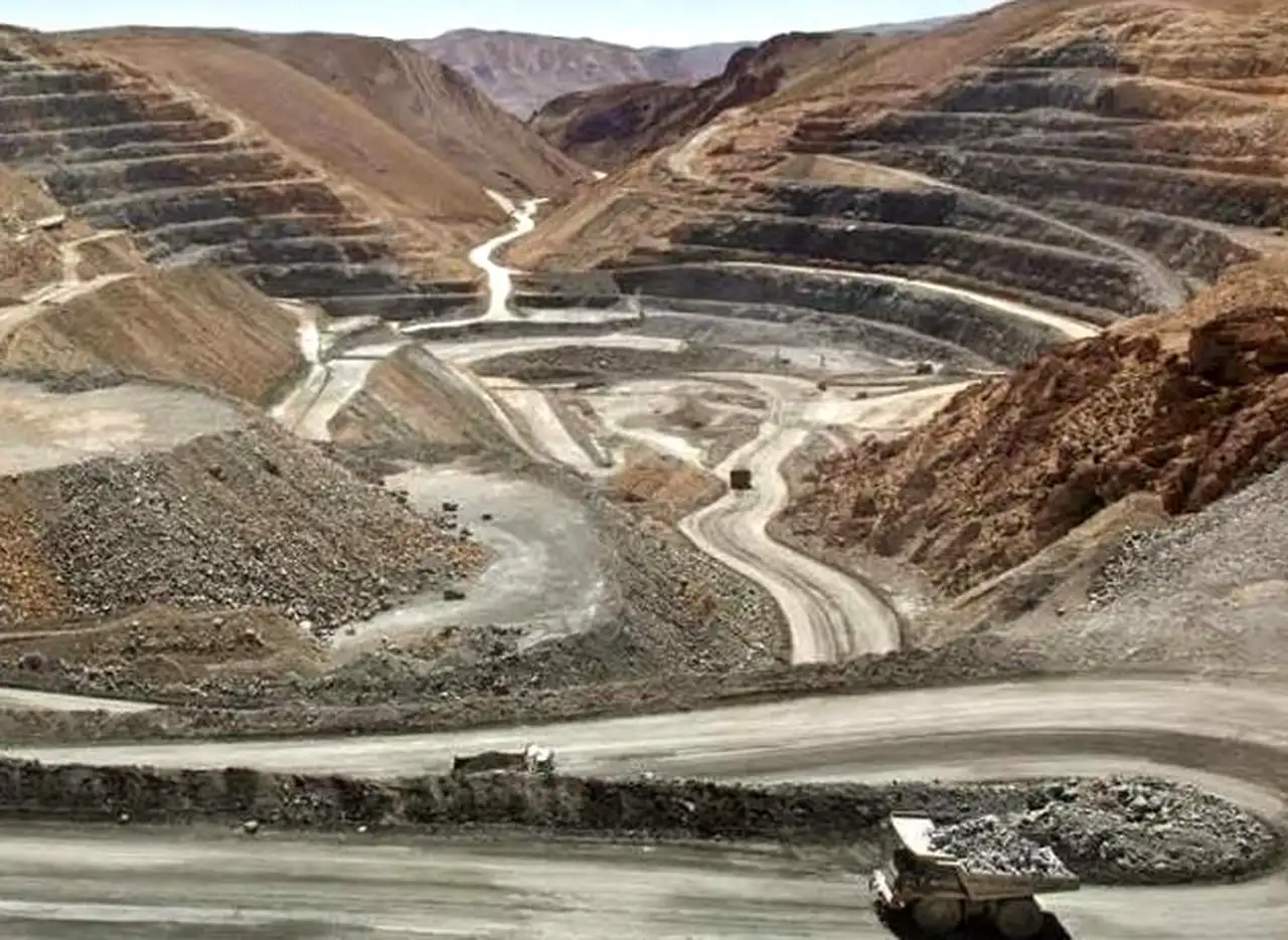 El Gobierno aspira a ser proveedor de cobre para la India y atraer inversiones mineras