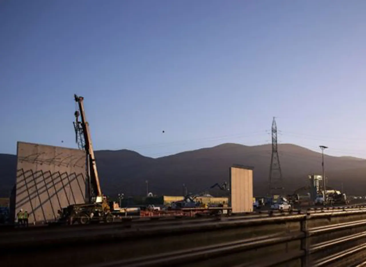 El jefe de Gabinete de la Casa Blanca asegura que México jamás pagará el muro